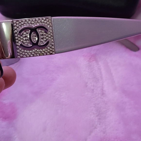 Chanel sunglasses - Picture 4 of 4